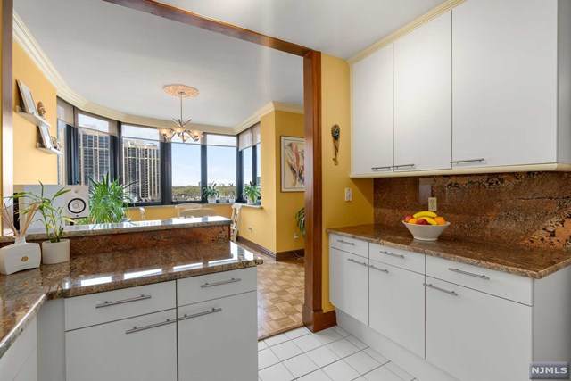 100 Carlyle Drive - Photo 1