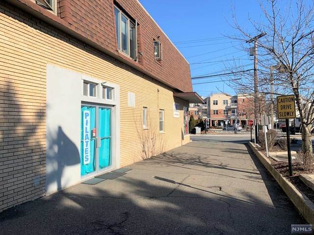 14 Emerson Plaza West - Photo 1