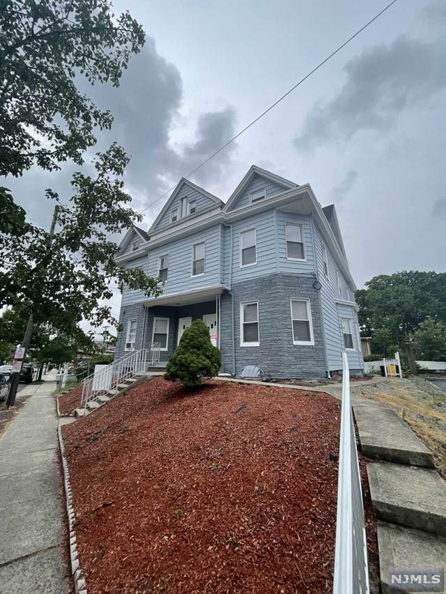 320 Paterson Avenue - Photo 1