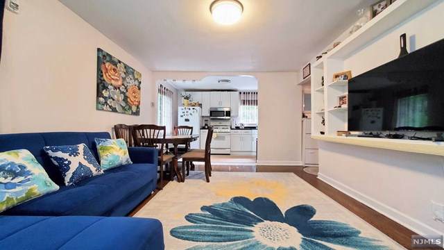 533B Grand Avenue - Photo 1