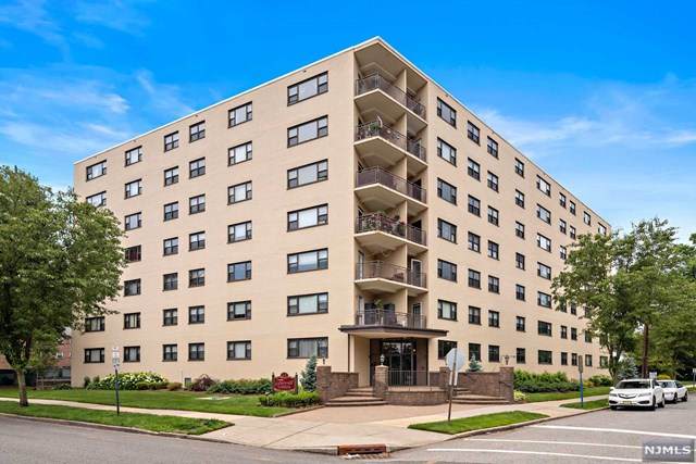 25 Grand Avenue - Photo 1