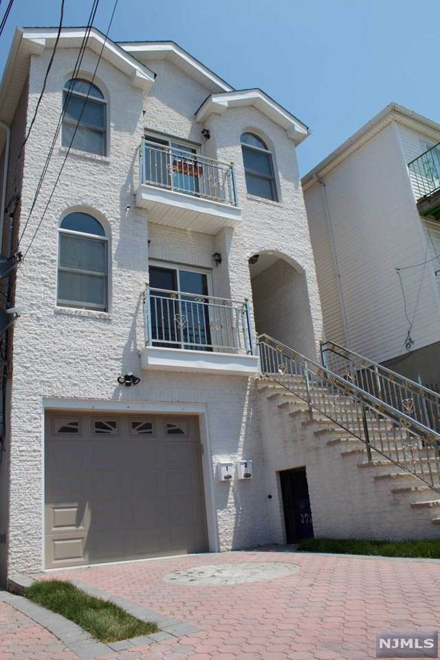 270 Seaview Avenue - Photo 1