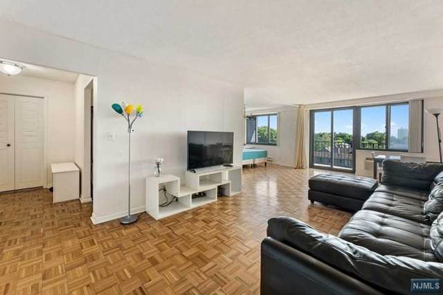1590 Anderson Avenue - Photo 1