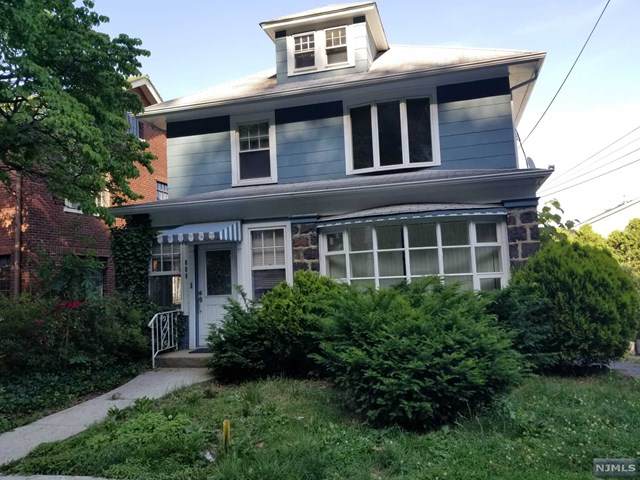 689 Undercliff Avenue - Photo 1