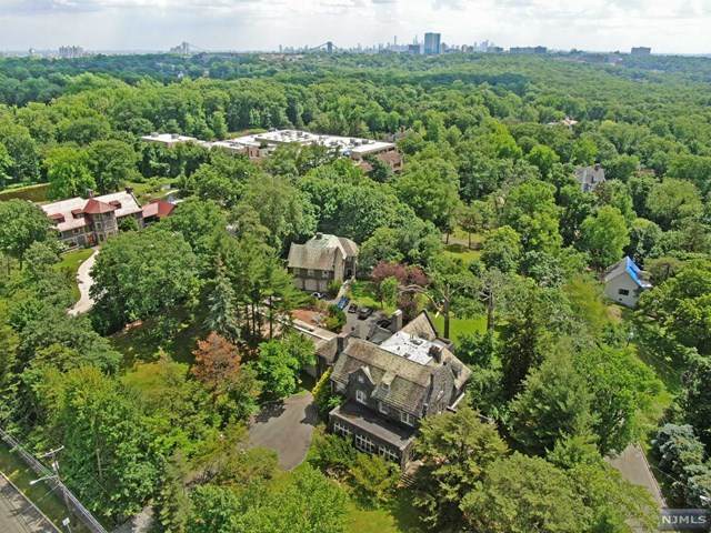 394 Palisade Avenue - Photo 1