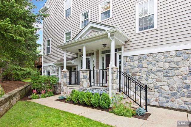 163 Winchester Court - Photo 1