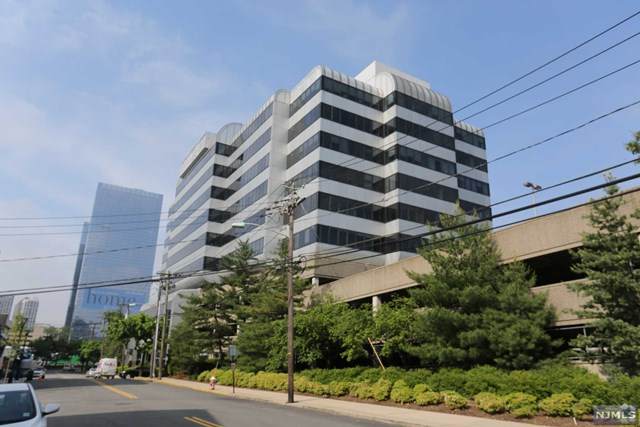 1 Bridge Plaza - Photo 1