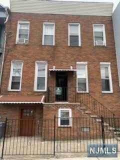 75 Grace Street - Photo 1