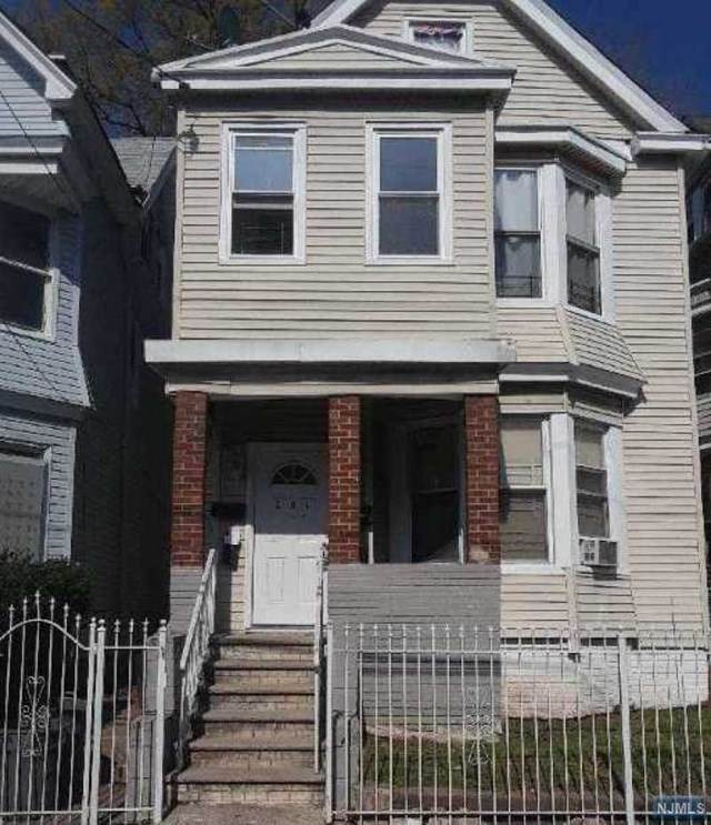 261 6th Street - Photo 1