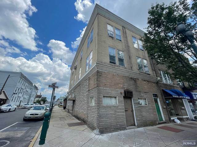 202 Kearny Avenue - Photo 1