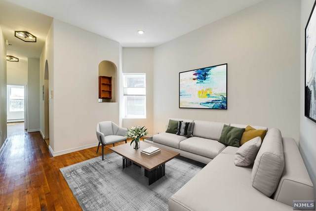57 Saint Pauls Avenue - Photo 1
