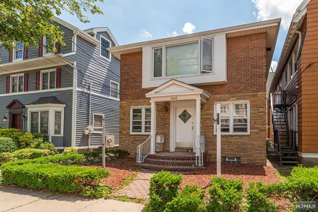 844 Avenue C - Photo 1
