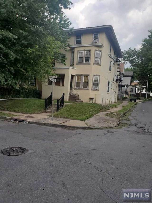 6 Davis Avenue - Photo 1