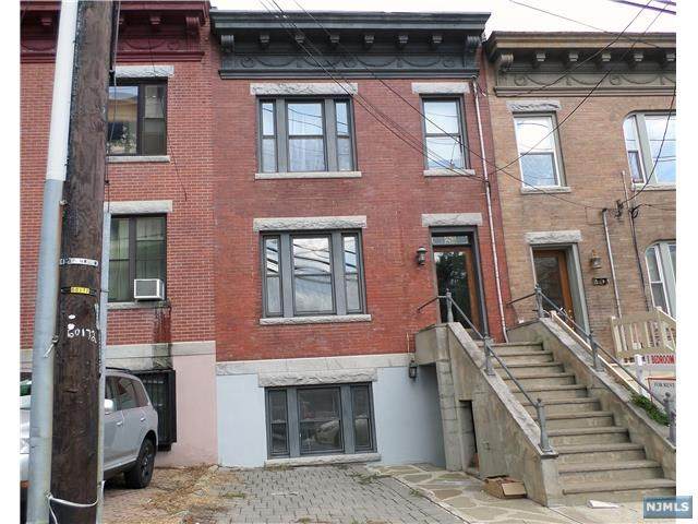 23 Russell Avenue - Photo 1