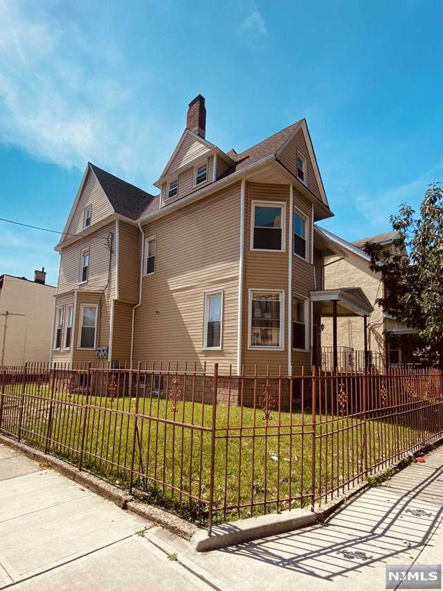 428 Bergen Avenue - Photo 1
