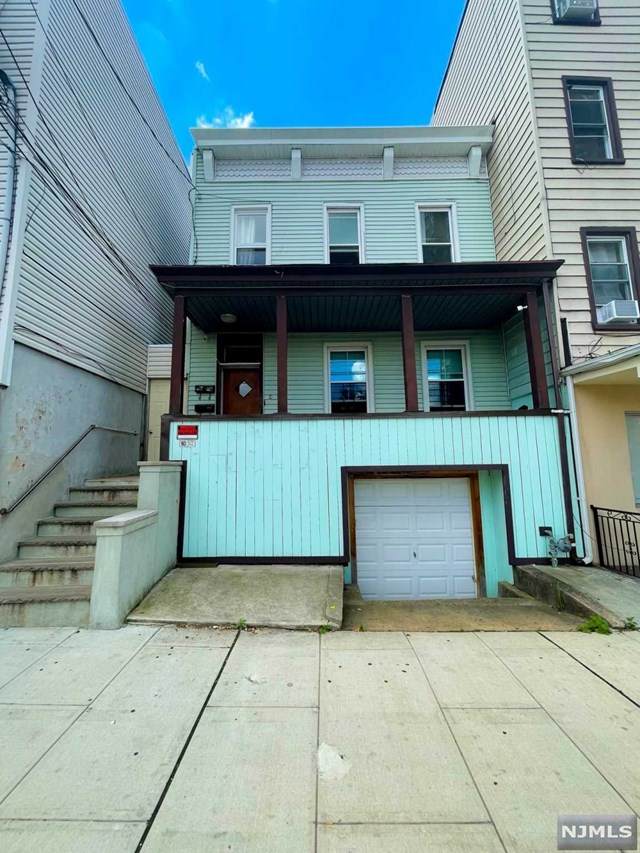 513 22nd Street - Photo 1
