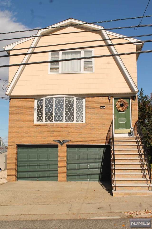 160 Albert Street - Photo 1