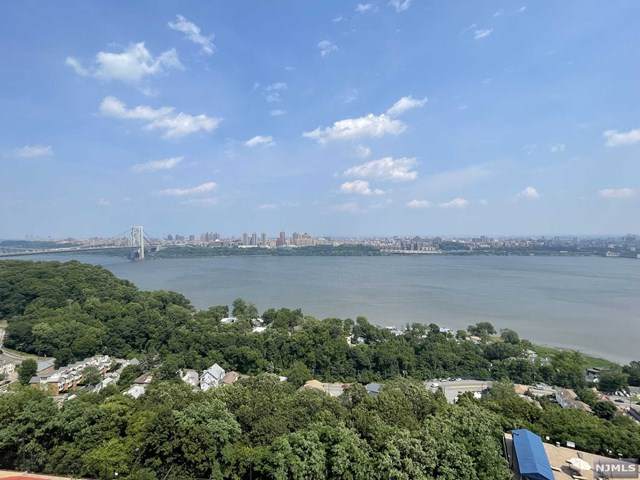 1512 Palisade Avenue - Photo 1