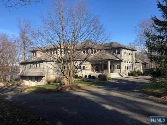 825 Shore Drive - Photo 1