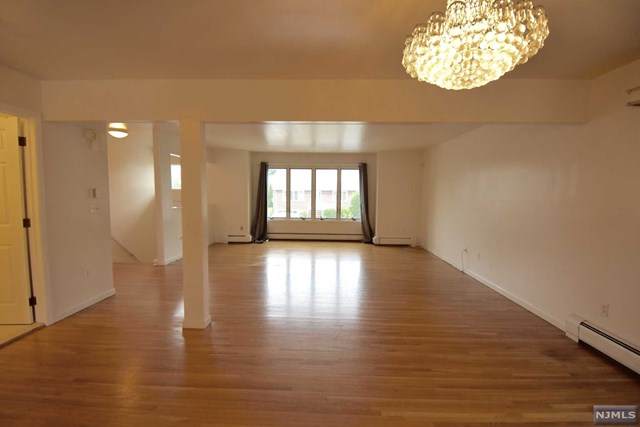 257 Warren Avenue - Photo 1