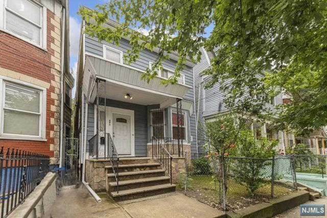 293 Clifton Avenue - Photo 1