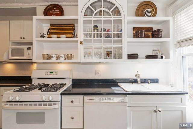 273 7th Street - Photo 1
