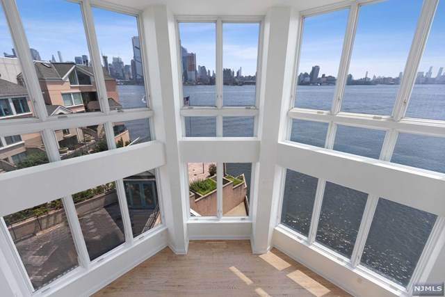 600 Harbor Boulevard - Photo 1
