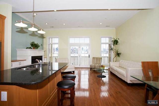 13 Regency Place - Photo 1