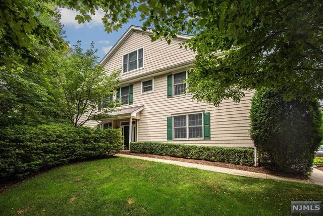 15 Spring Hollow Road - Photo 1