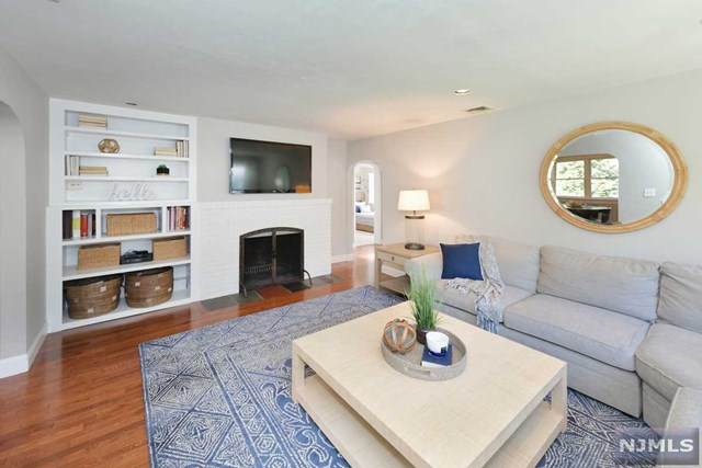 55 Sherwood Drive - Photo 1