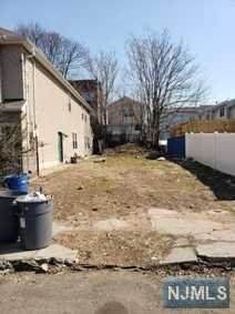 702 20th Street - Photo 1