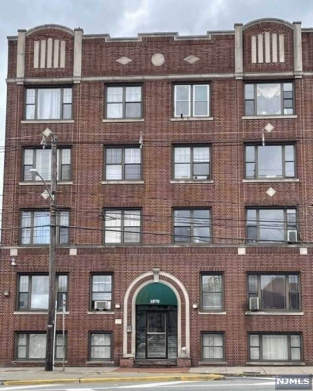 1870 John F Kennedy Boulevard - Photo 1
