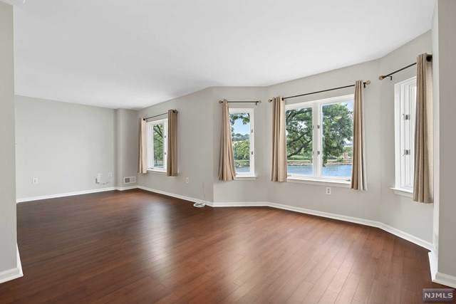 204 Nelson Court - Photo 1