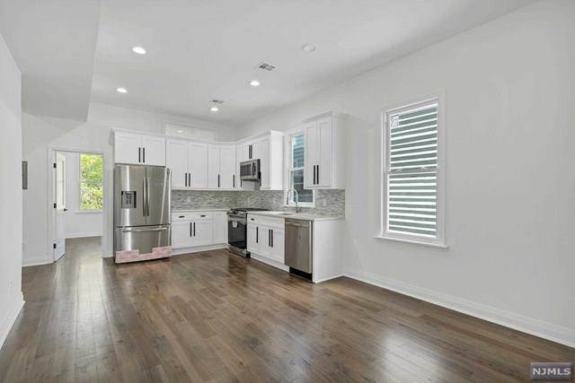 208 Shippen Street - Photo 1