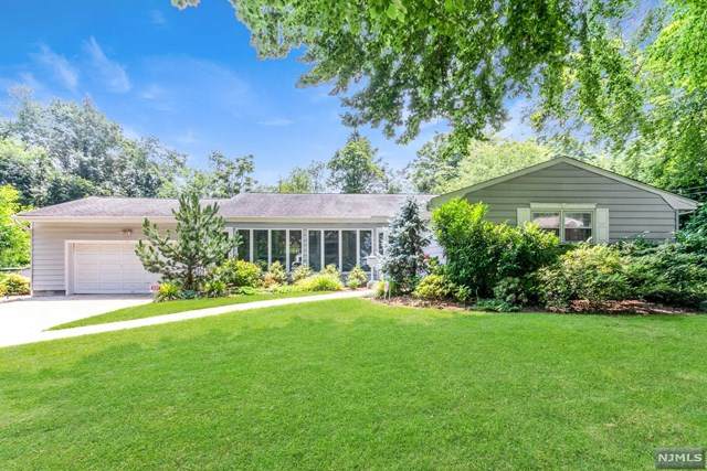 22 Crabtree Lane - Photo 1