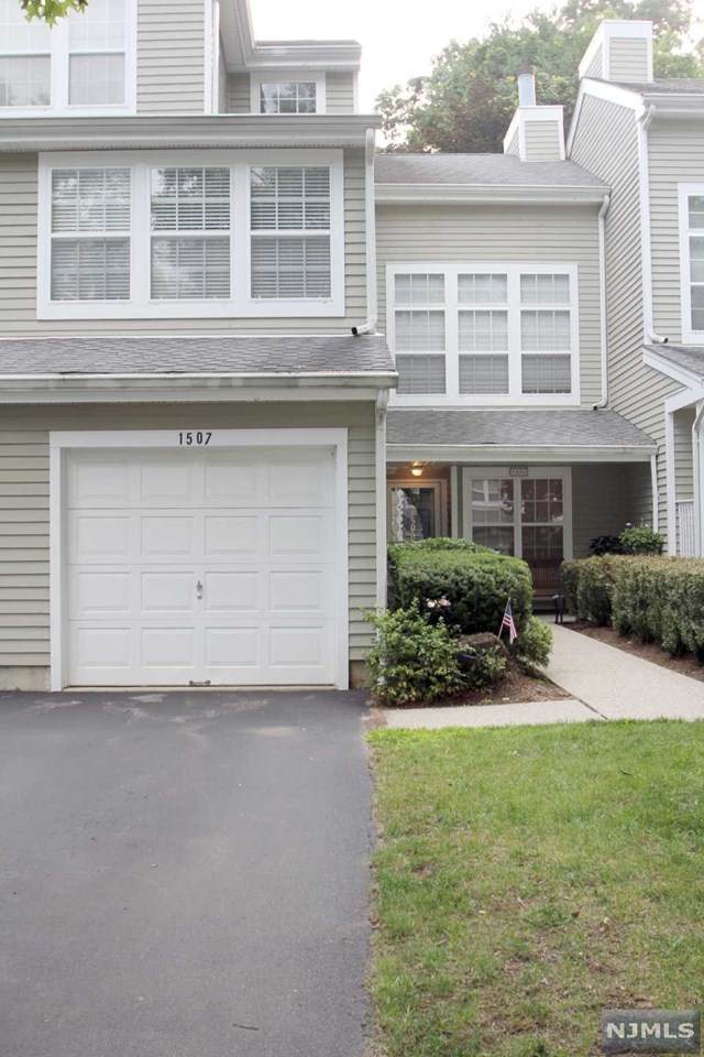 1507 Cornwall Road - Photo 1