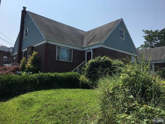498 Martling Place - Photo 1