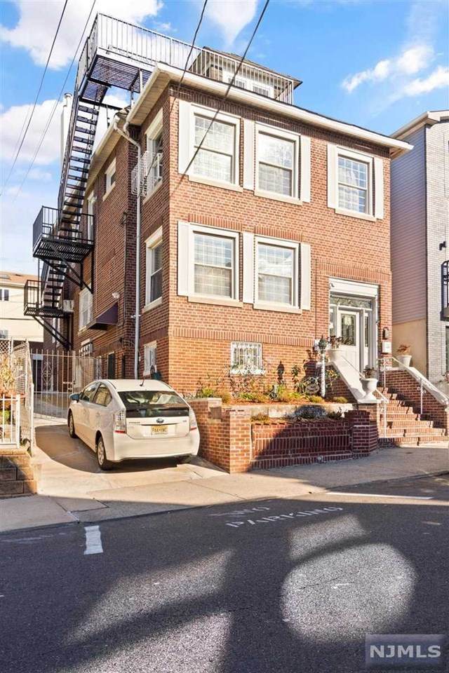 304 Fulton Avenue - Photo 1