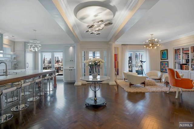807 Boulevard East - Photo 1