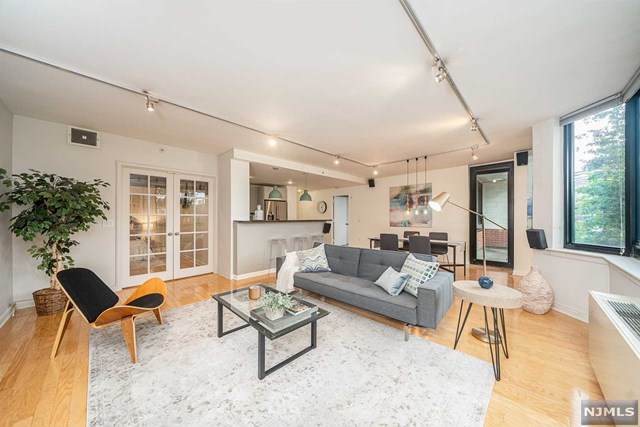700 Grove Street - Photo 1
