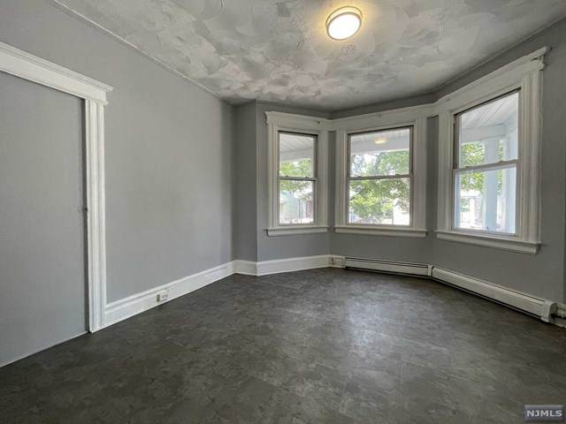 80 Chelsea Avenue - Photo 1