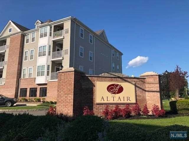 262 Cory Lane - Photo 1