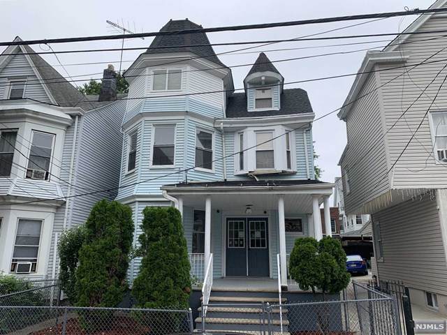 542-544 27th Street - Photo 1