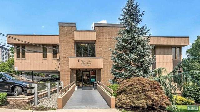 1555 Center Avenue - Photo 1