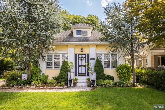 10 Colonial Boulevard - Photo 1