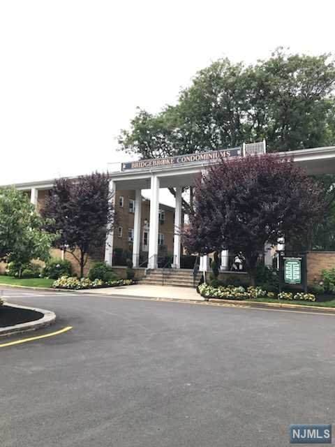 725 Joralemon Street - Photo 1