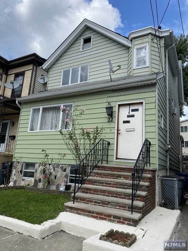 22 Cambridge Avenue - Photo 1