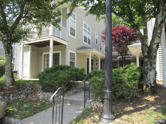 1068 Cambridge Court - Photo 1