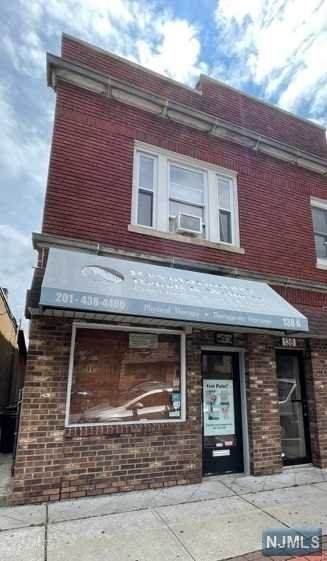 138 Park Avenue - Photo 1