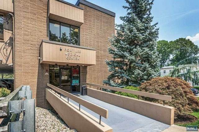 1555 Center Avenue - Photo 1